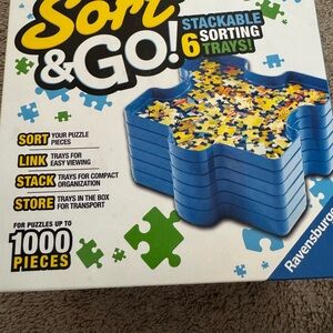 Ravensburger Sort & Go Stackable Sorting Trays - Blue and Green